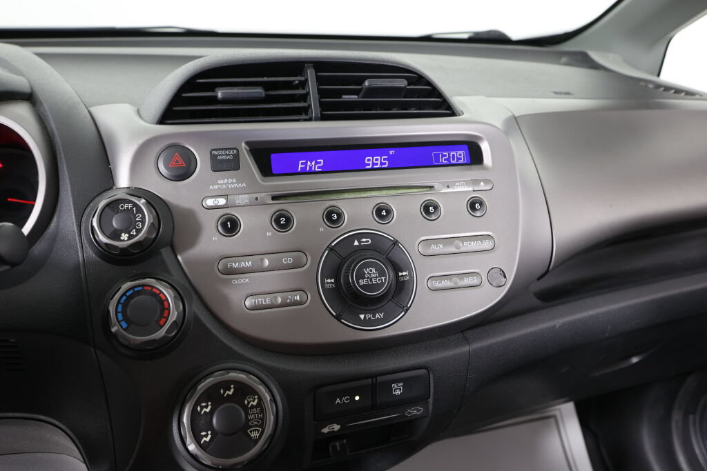 Used 2011 Honda Fit image 30