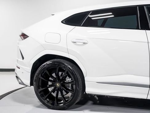 Used 2022 Lamborghini Urus image 53