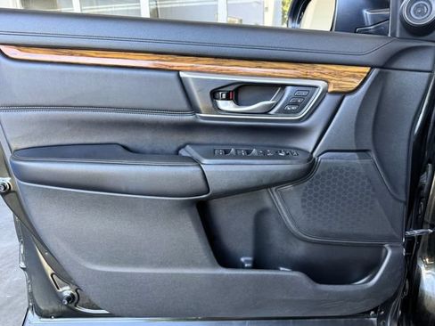 Used 2018 Honda CR-V Touring image 15