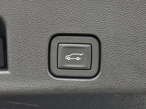 Used 2025 GMC Acadia Denali w/ LPO, Floor Liner Package AWD/4WD image 31
