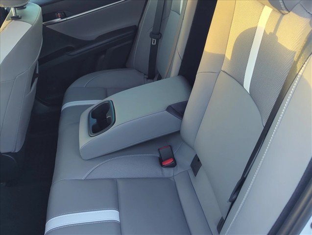 Used 2025 Toyota Camry SE w/ Convenience Package FWD image 21