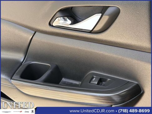 Used 2019 GMC Acadia SLT image 20