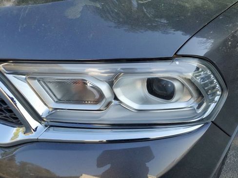 Used 2021 Dodge Durango SXT image 9