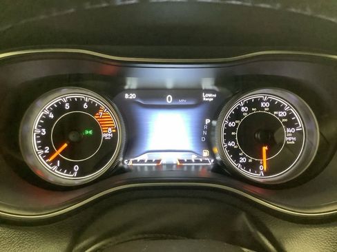 Used 2019 Jeep Cherokee Limited AWD/4WD image 19