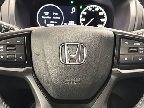 Used 2025 Honda Odyssey Touring image 16