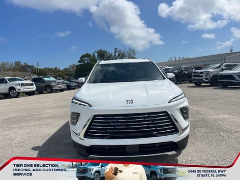 New 2026 Buick Enclave Preferred image 3