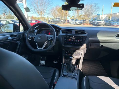 Certified 2023 Volkswagen Tiguan SEL R-Line image 12