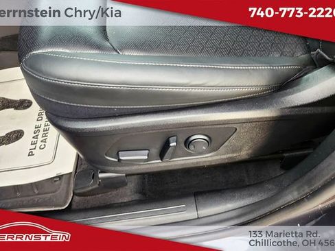 Used 2023 Kia Sorento SX AWD/4WD image 16