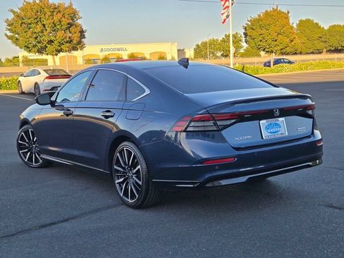 Used 2024 Honda Accord Touring image 6
