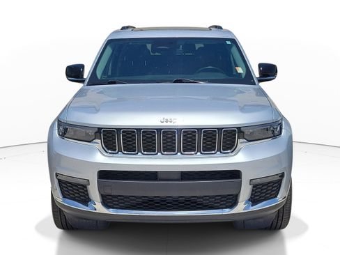 Used 2021 Jeep Grand Cherokee L Limited AWD/4WD image 2