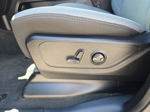 Used 2022 RAM 1500 Big Horn AWD/4WD image 17