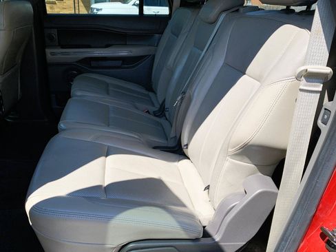 Used 2018 Ford Expedition Max XLT w/ Equipment Group 202A AWD/4WD image 31