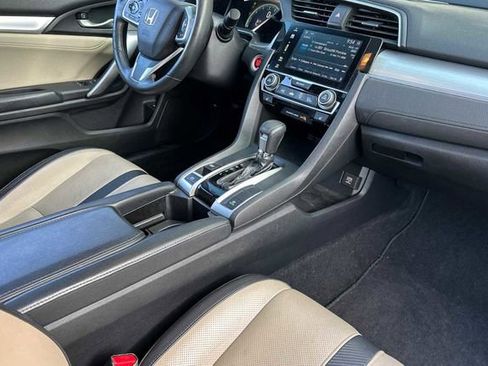 Used 2017 Honda Civic Touring image 13