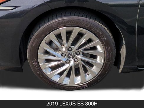 Used 2019 Lexus ES 300h 300H w/ Accessory Package 2 image 11