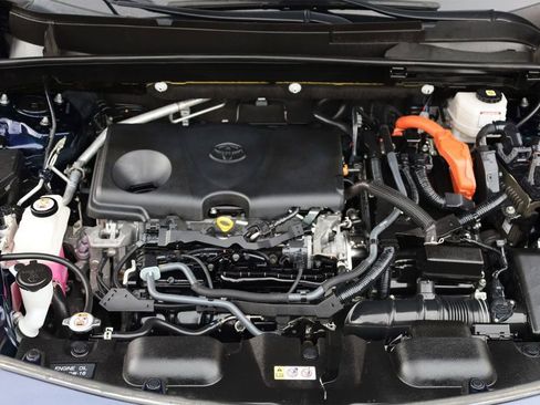 Used 2022 Toyota Venza Limited image 23