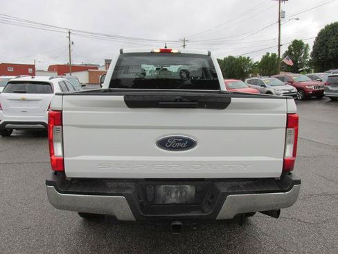 Used 2018 Ford F250 XL w/ Power Equipment Group AWD/4WD image 4
