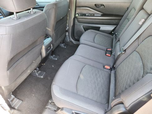 Used 2024 Nissan Pathfinder SV AWD/4WD image 17