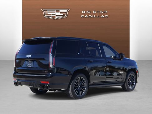 Used 2023 Cadillac Escalade V w/ LPO, ONYX Package image 5