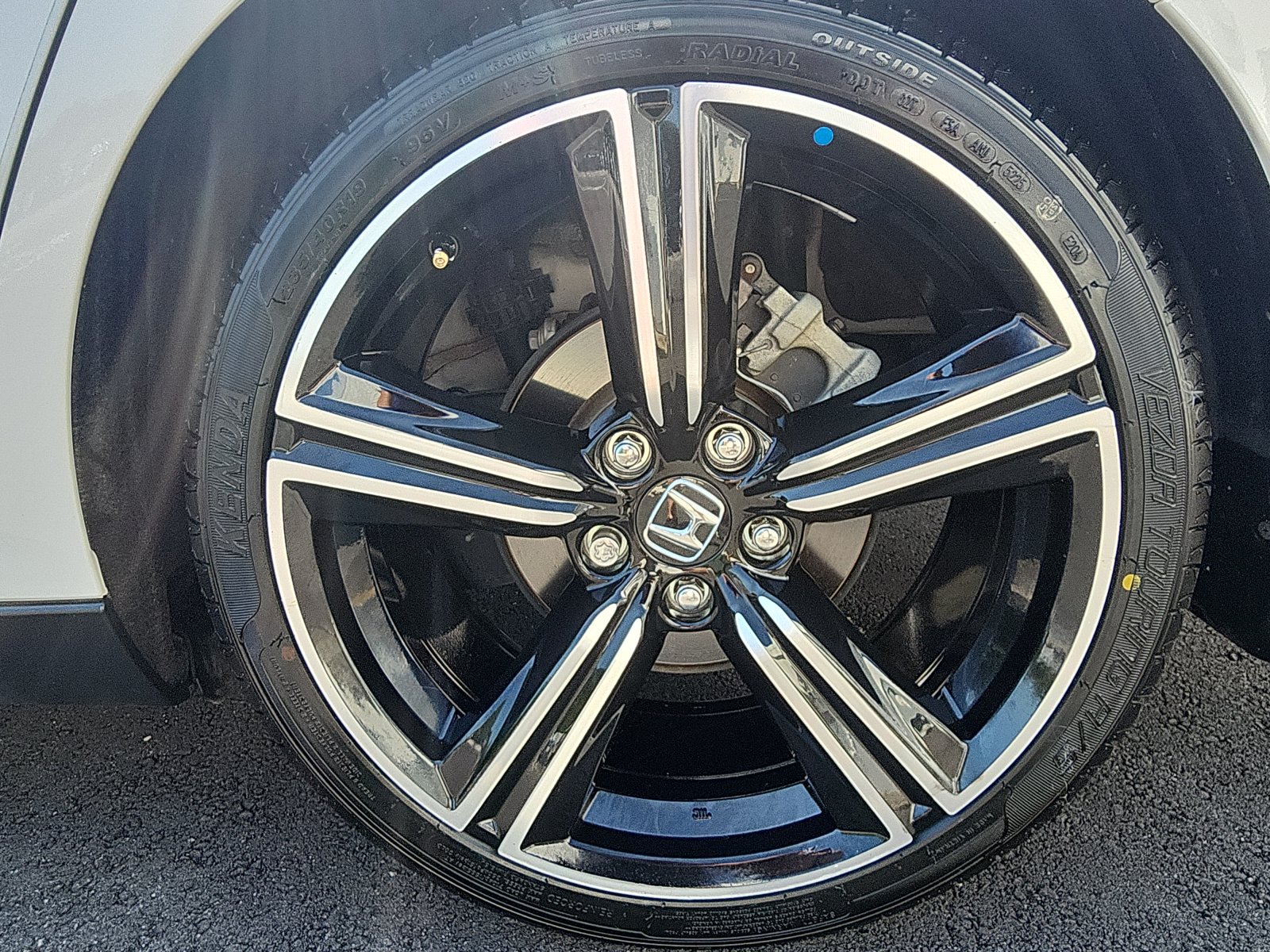 Used 2023 Honda Accord Sport image 9