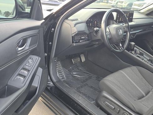 Used 2024 Honda Accord Sport image 9