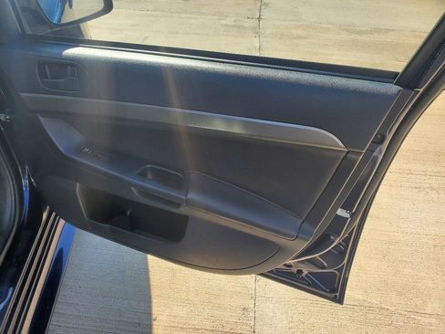 Used 2014 Mitsubishi Lancer ES FWD image 6