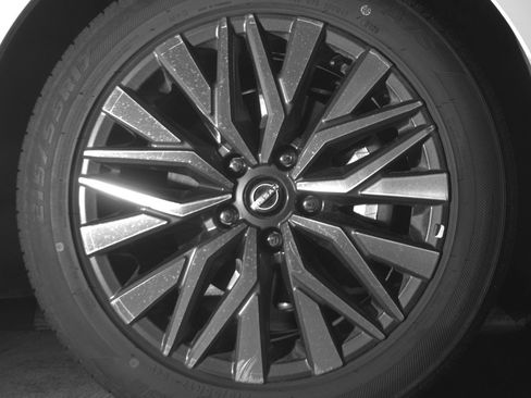 Used 2025 Nissan Altima 2.5 SV FWD image 13