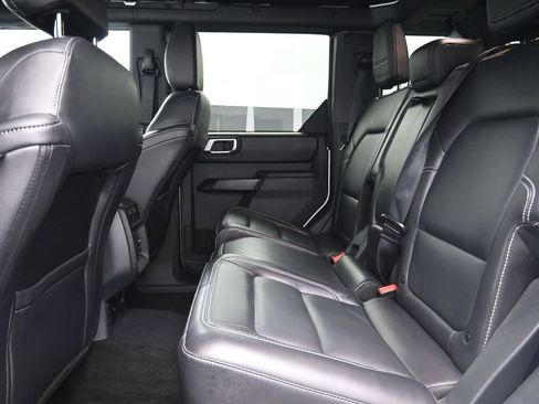 Used 2025 Ford Bronco Outer Banks image 18