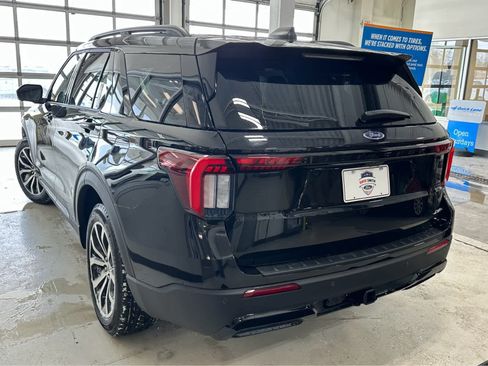 New 2026 Ford Explorer ST-Line AWD/4WD image 6