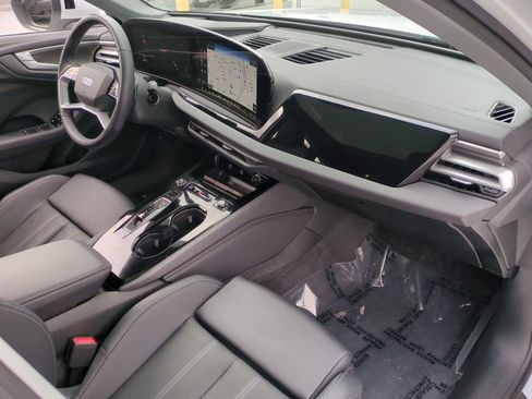 Used 2025 Audi A5 2.0T Premium Plus w/ Premium Plus AWD/4WD image 21