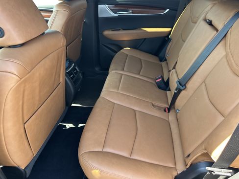 Used 2024 Cadillac XT5 Premium Luxury w/ Technology Package image 22