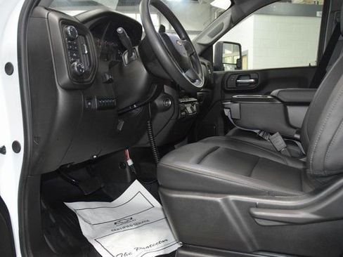 Used 2024 Chevrolet Silverado 3500 W/T w/ Snow Plow Prep Package image 31