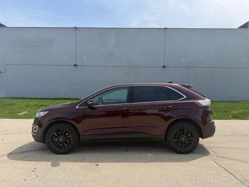Used 2018 Ford Edge SEL w/ Equipment Group 201A AWD/4WD image 4