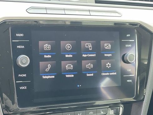 Used 2020 Volkswagen Arteon SE image 11