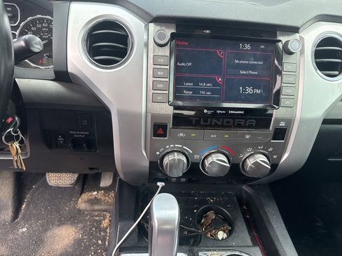 Used 2021 Toyota Tundra SR5 w/ SR5 Leather Package image 18