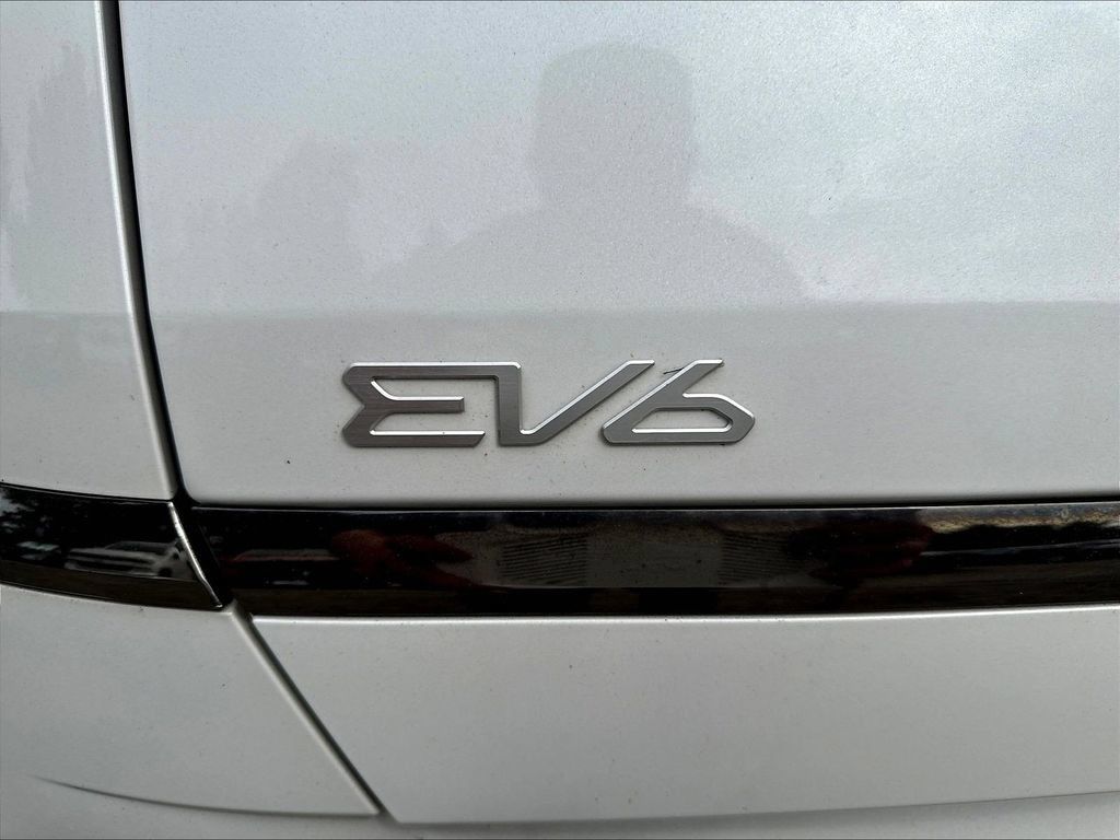 Used 2023 Kia EV6 GT-Line w/ GT-Line Suede Seat Package AWD/4WD image 28