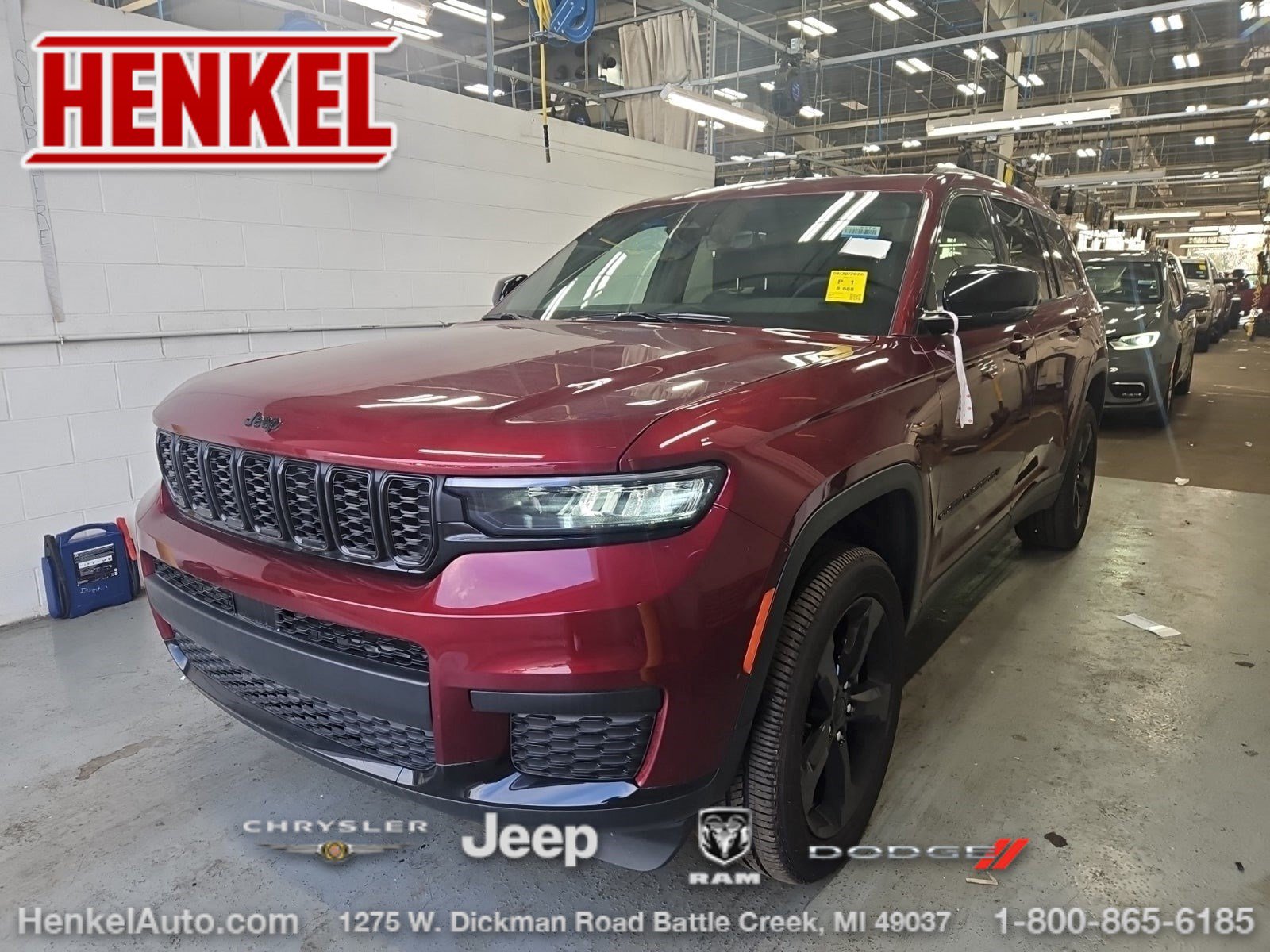 Used 2025 Jeep Grand Cherokee L Laredo AWD/4WD image 1