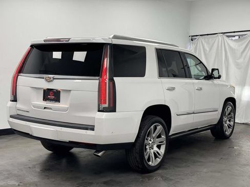 Used 2018 Cadillac Escalade Premium Luxury AWD/4WD image 8