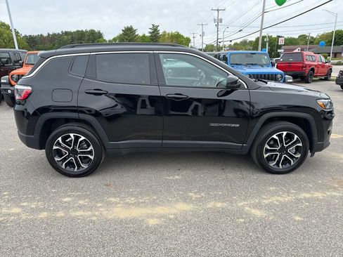Certified 2023 Jeep Compass Limited w/ Sun and Sound Group AWD/4WD image 6