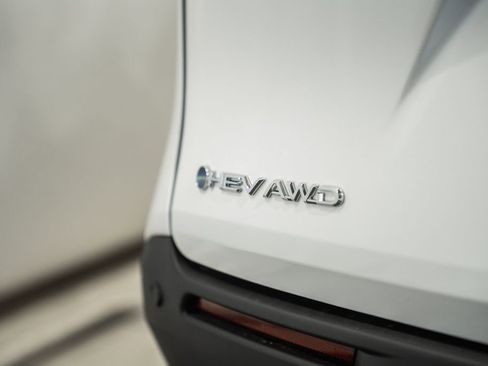 New 2026 Toyota Sienna XLE AWD/4WD image 7