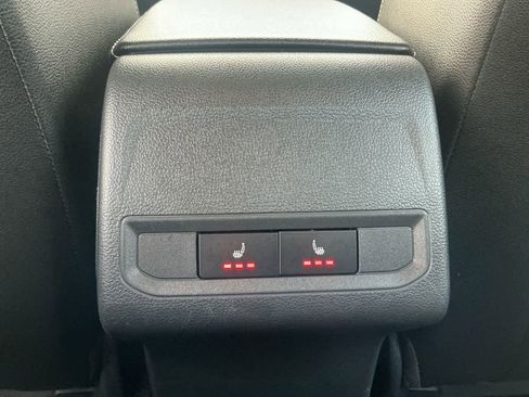 Used 2025 Volkswagen Jetta SEL image 18