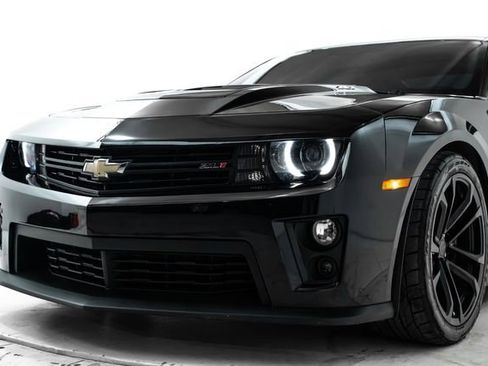 Used 2014 Chevrolet Camaro ZL1 image 18