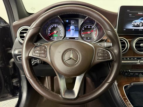 Used 2018 Mercedes-Benz GLC 300 4MATIC image 17