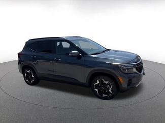 Used 2025 Kia Seltos S FWD video 2