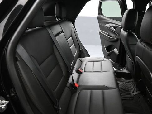 Used 2025 Chevrolet TrailBlazer RS w/ Convenience Package FWD image 23