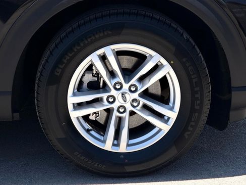 Used 2020 Ford Explorer XLT w/ Equipment Group 202A image 8