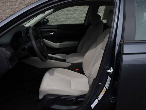 Used 2025 Honda Accord LX image 24