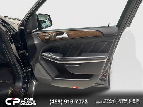 Used 2014 Mercedes-Benz GL 450 4MATIC image 22