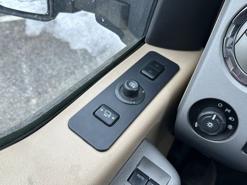 Used 2016 Ford F250 Lariat w/ Chrome Package image 24