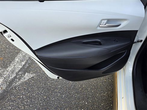 Used 2020 Toyota Corolla SE image 30