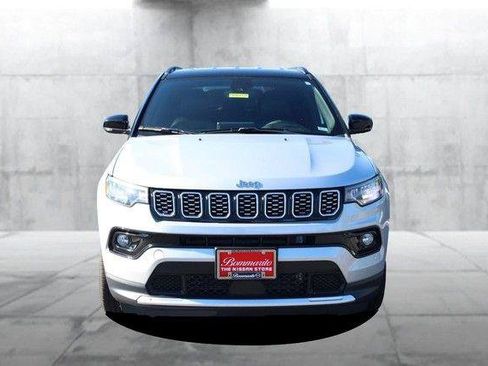 Used 2025 Jeep Compass Limited AWD/4WD image 4